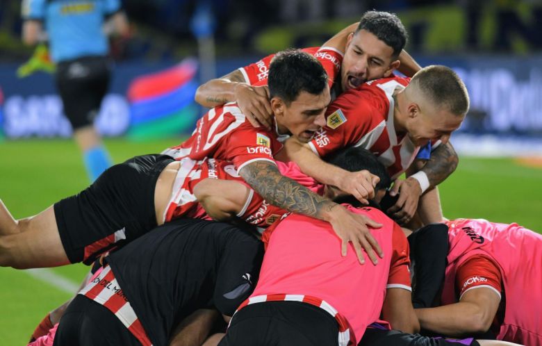 Boca cayó por penales ante Estudiantes y el "Pincha" jugará la final de la Copa frente a Vélez