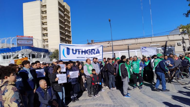 Concentración en plaza centenario por el paro general 