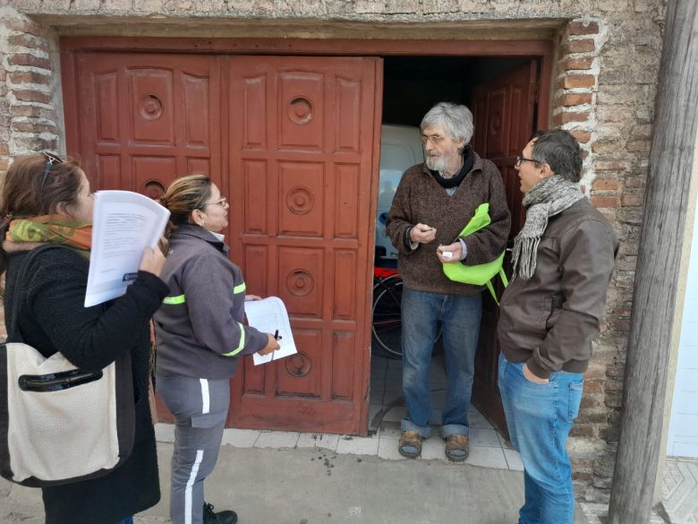 Entregaron 52 pulsadores en barrio Ameghino