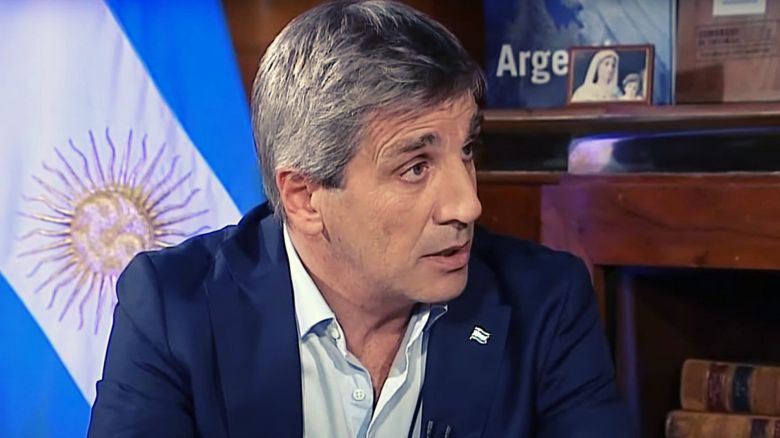 Caputo dijo que ya se ve "la recuperación económica" y que no tendrá sobresaltos el dólar