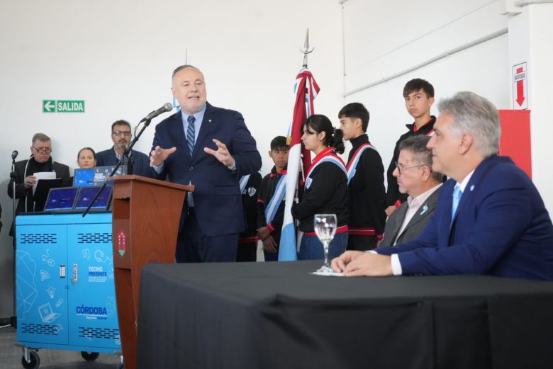 Llaryora y Accastello inauguraron una nueva escuela en Villa María