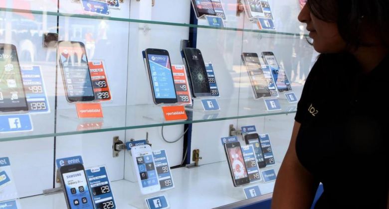 Los teléfonos celulares en Argentina son los más caros del mundo
