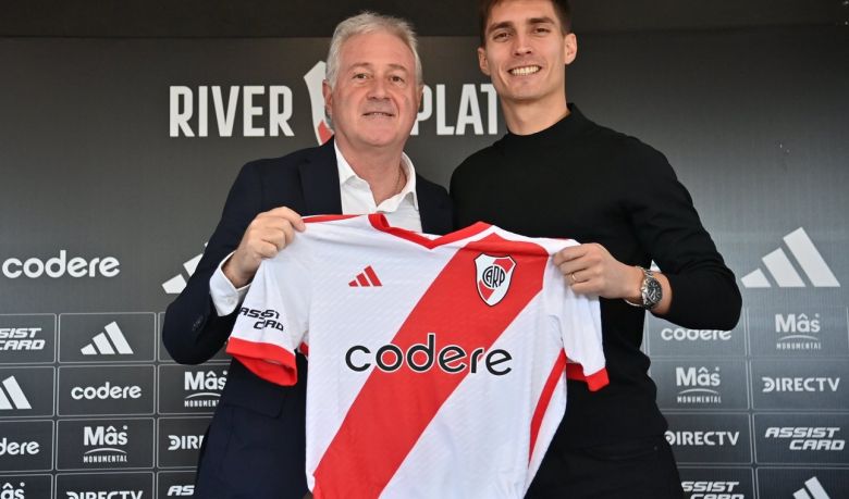 River presentó a Federico Gattoni y espera por la llegada de otros refuerzos