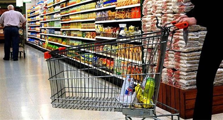 Supermercados: alertan por una caída del consumo superior al 10% 