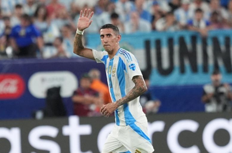 Ángel Di María se queda un año más en Benfica de Portugal