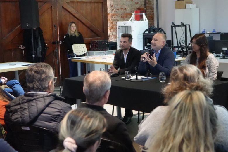 Presentaron el programa "Cultura digital", que beneficiará a cientos de estudiantes
