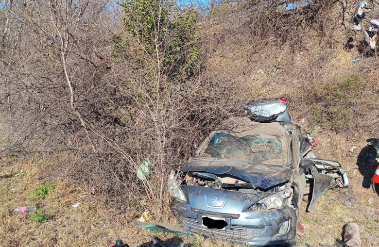 Trágico vuelco en Carlos Paz: murió una nena y hay dos chicos internados