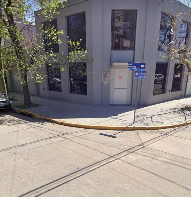 Accidente de tránsito: una mujer debía ser trasladada al hospital pero ella se negó