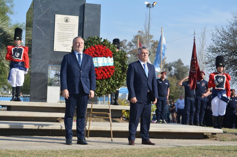 En Villa María, Llaryora encabezó el acto por el día de la bandera de Córdoba