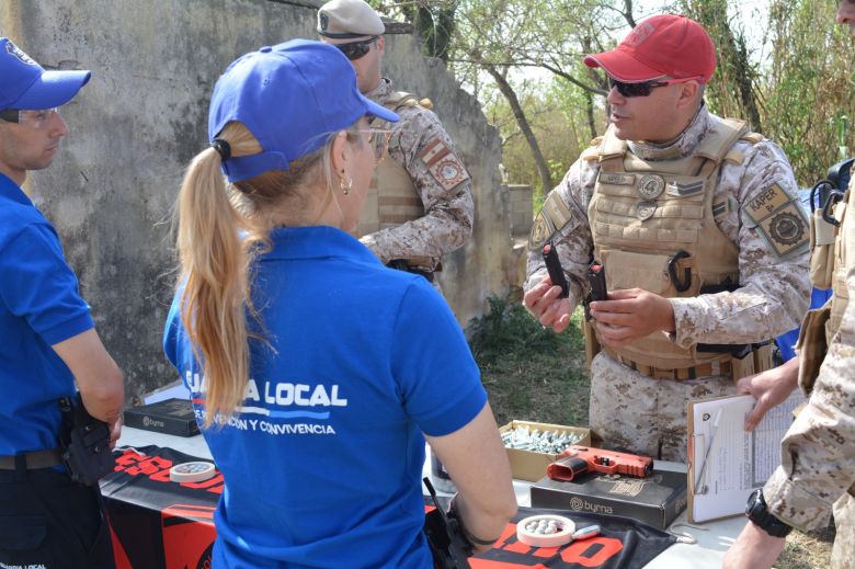 Agentes de la Guardia Local de Prevención y Convivencia utilizan armas menos letales