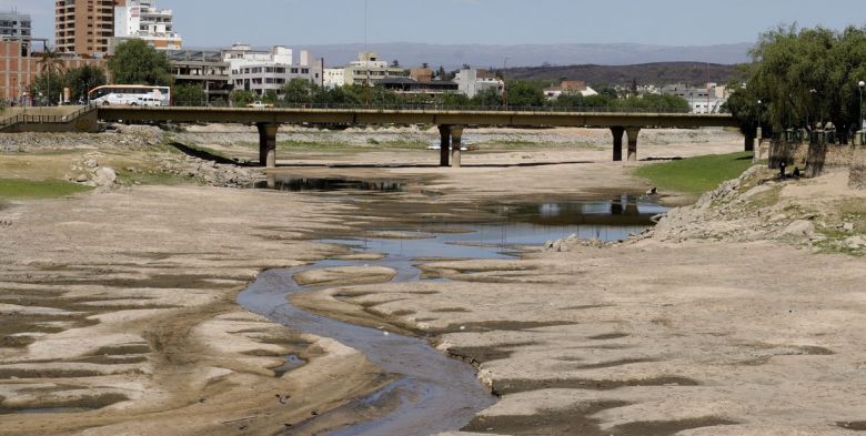 Alerta por la crisis hídrica en Carlos Paz: aumentan las restricciones