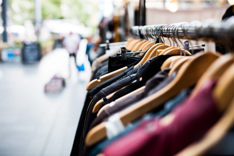 Las ventas minoristas pymes volvieron a reducir el ritmo de caída en septiembre