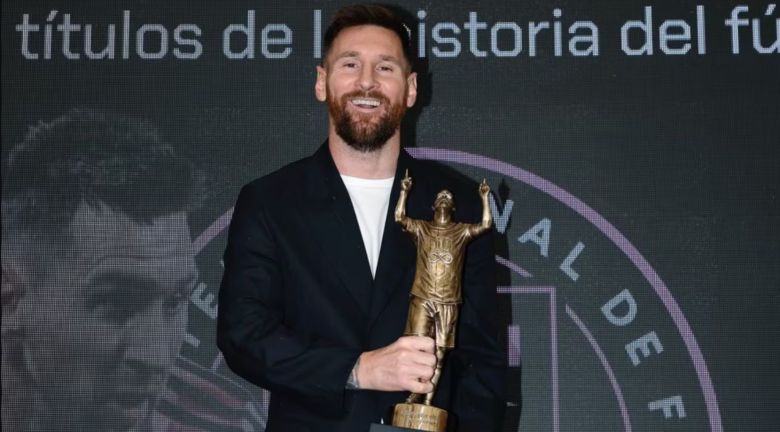 Lionel Messi ganó un nuevo premio y se refirió a su futuro