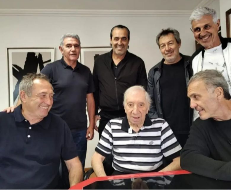 Los campeones del mundo que visitaron a Carlos Bilardo