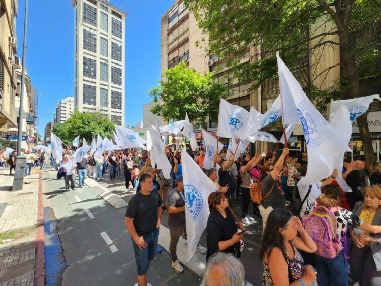 El SEP rechazó la oferta salarial de la provincia y anunció protestas