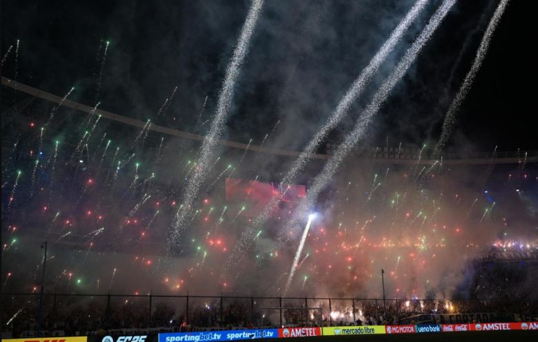 Racing deberá jugar a puertas cerradas por el recibimiento ante Corinthians