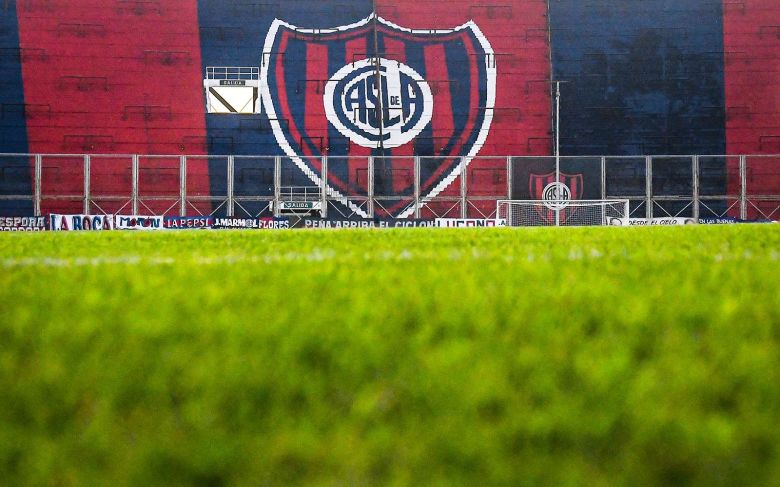 San Lorenzo fue inhibido por la FIFA para los próximos tres mercados de pases