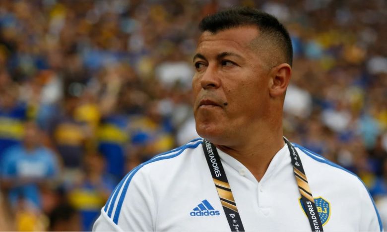 La fuerte frase de Jorge Almirón sobre el supuesto cortocircuito con Riquelme
