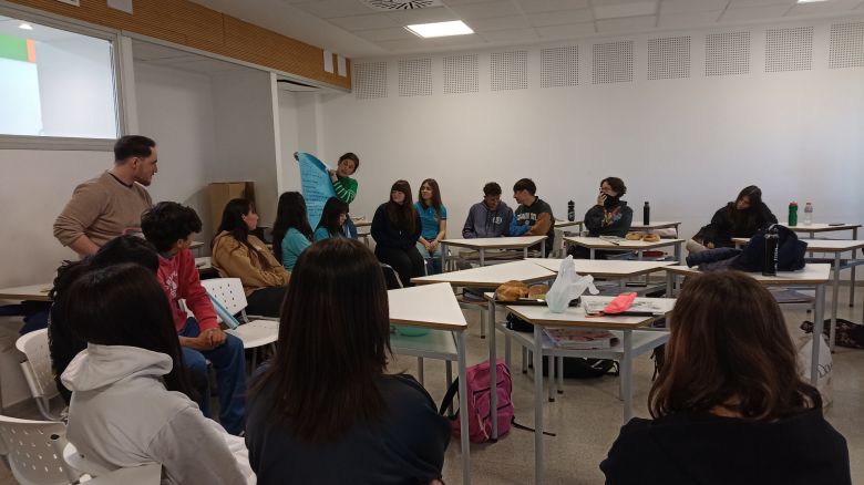 Se realizó el 4º taller de Bullyng y grooming destinado a jóvenes de la ciudad 