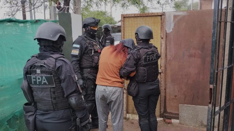 Operativo en Río Cuarto: desbaratan una organización narco