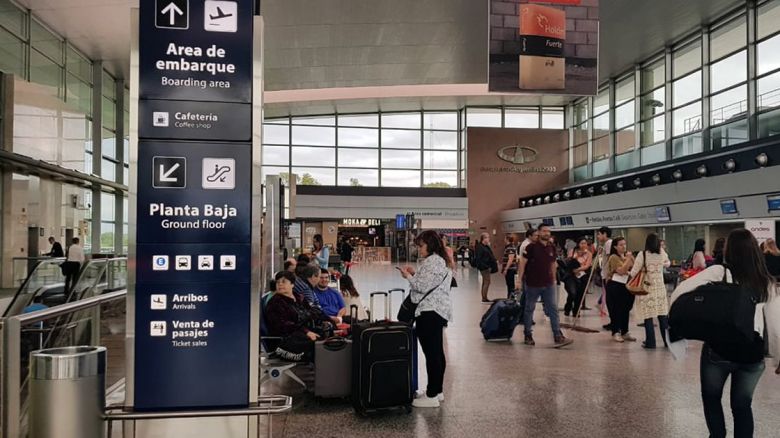 El ingreso de turistas al país cayó 30,3% interanual en octubre