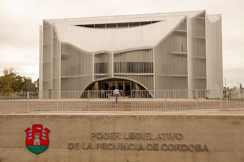 Legislatura de Córdoba: aprobaron el presupuesto 2025 de Martín Llaryora