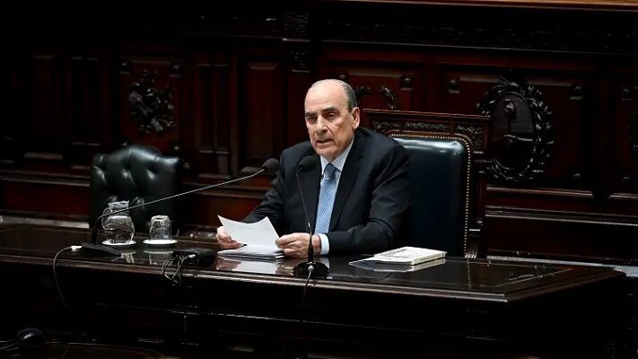 Francos defendió el déficit cero y pidió “repensar el sistema previsional”