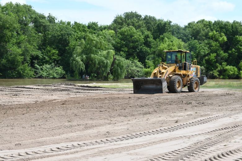 Acondicionan las playas de la costanera para la temporada de verano