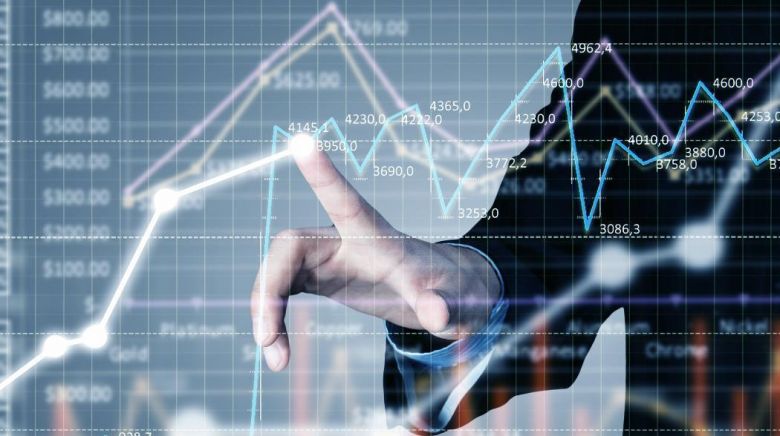 El riesgo país cayó por debajo de los 700 puntos y alcanzó su nivel más bajo