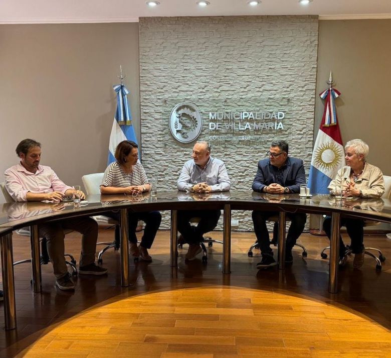 El intendente Accastello recibió a su par de Colonia Caroya, Paola Nanini
