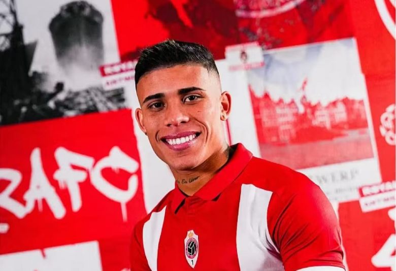 Boca cerró la llegada de Ayrton Costa como nuevo refuerzo