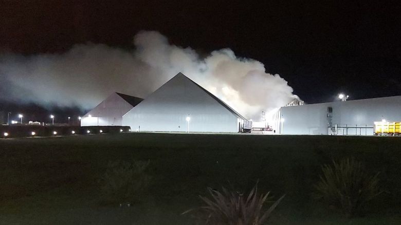 Apagaron el incendio en la planta de maní ubicada en Pasco