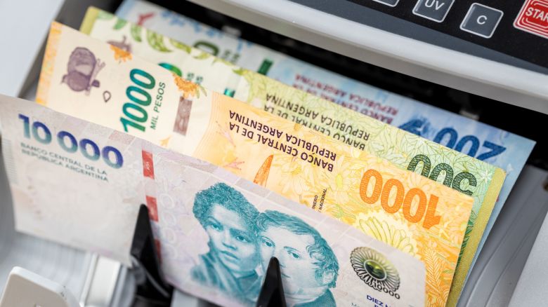El Banco Central bajó la tasa de interés antes de que empiece el ajuste del dólar