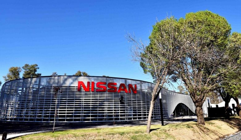 Nissan paraliza su producción en Córdoba en medio de versiones de cierre