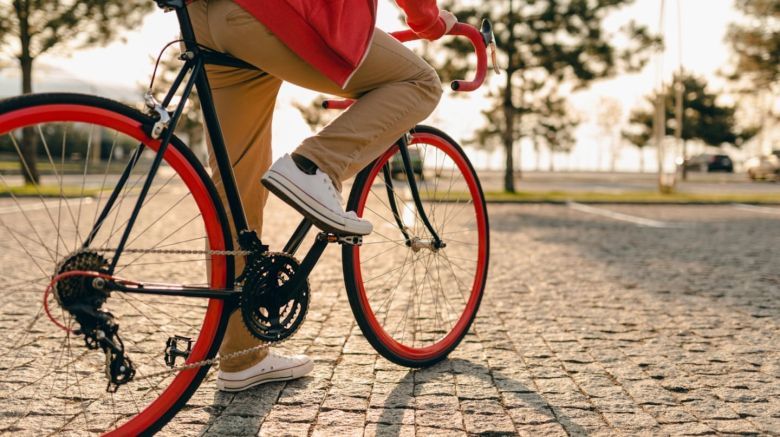 Ni caminar ni andar en bici: cuál es la mejor actividad para estar saludables sin levantar pesas