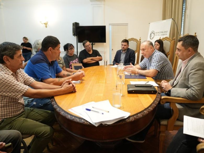 Municipio y taxistas mantuvieron una reunión de trabajo