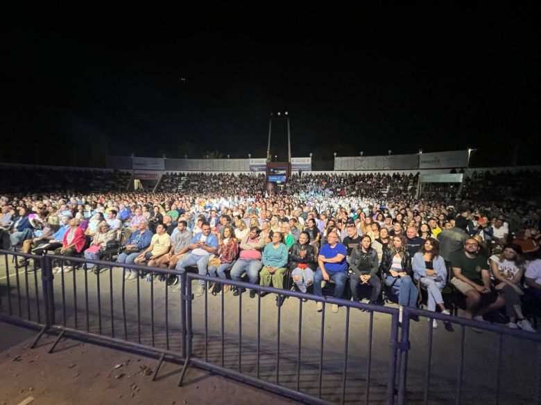 Vitale y Lizarazu homenajearon a Charly en el Otoño Polifónico