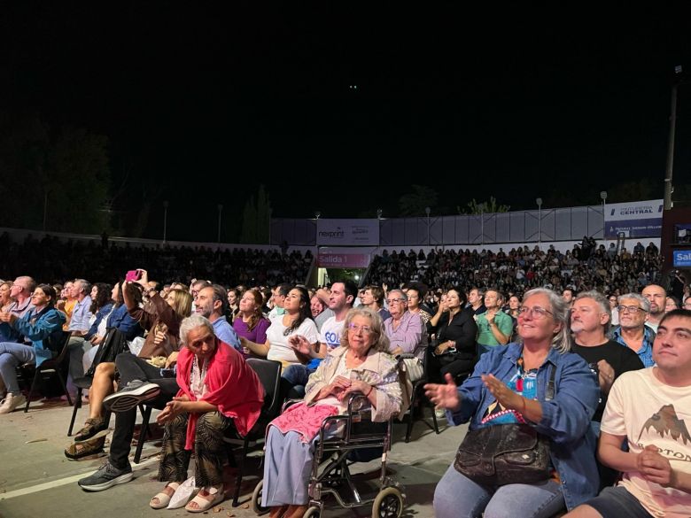 Vitale y Lizarazu homenajearon a Charly en el Otoño Polifónico