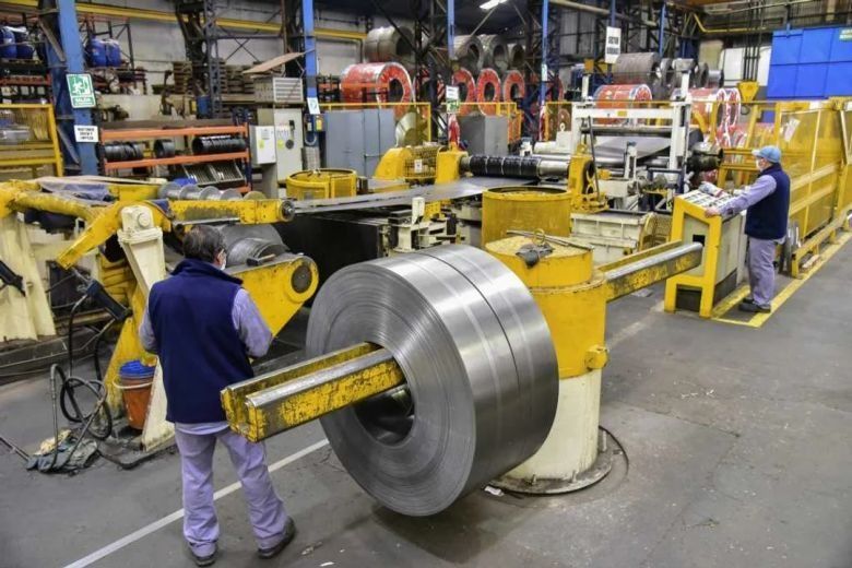 La producción industrial creció en febrero 4,7%