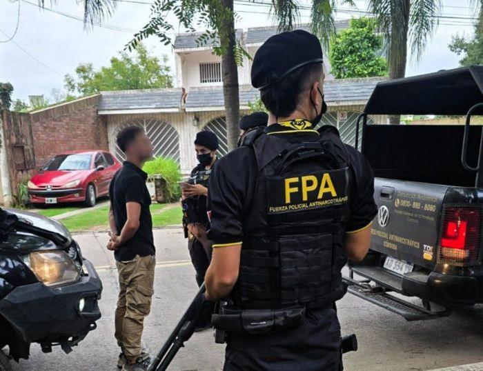 Operativo antidrogas: un detenido en barrio Santa Ana
