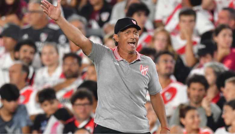Por los malos resultados, Pedro Troglio dejó de ser el entrenador de Instituto