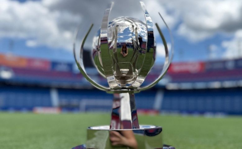 Se reprogramó la final de la Supercopa entre Vélez y Estudiantes