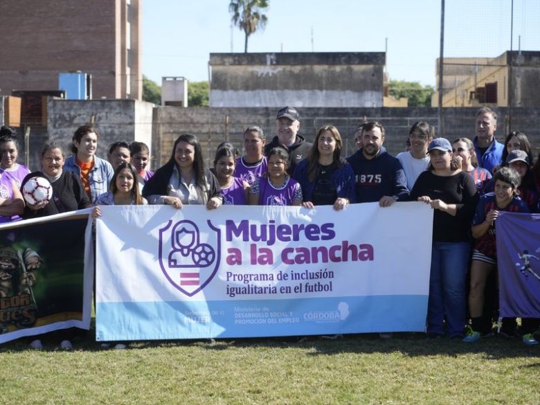 Con más de 120 jugadoras, comenzó el torneo de fútbol “Mujeres a la Cancha”