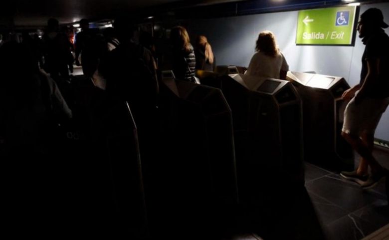 La electricidad volvió en España y Portugal tras varias horas de un histórico apagón