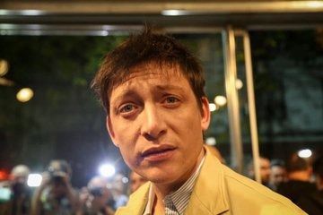 Grave gesto de intimidación de Santiago Caputo a un fotógrafo
