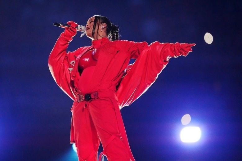 Rihanna está embarazada de su tercer hijo y así lo reveló