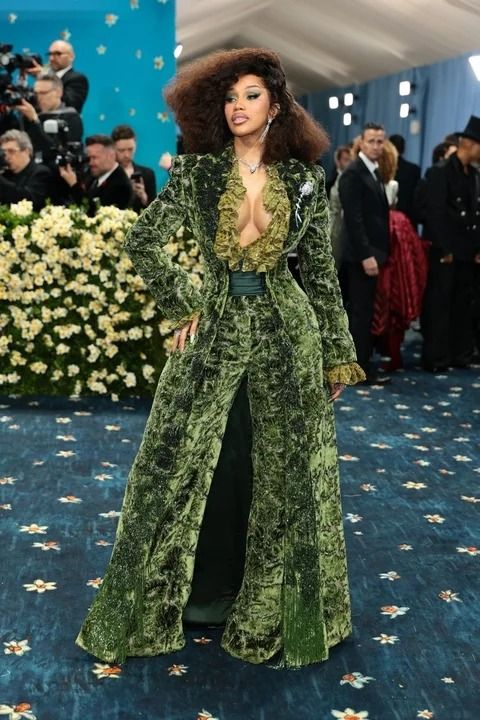 Las celebridades que brillaron en la Met Gala 2025