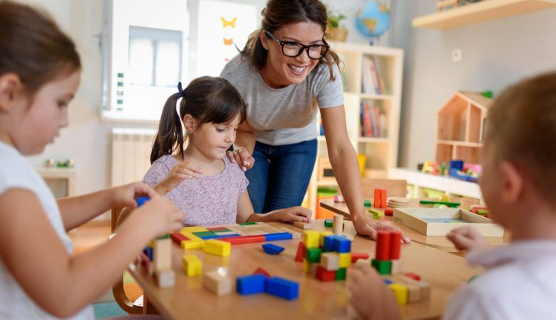 Se celebra el Día de la Maestra Jardinera