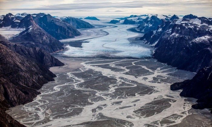 Retroceso de glaciares: cómo los nuevos paisajes podrían pasar de absorber a emitir gases de efecto invernadero