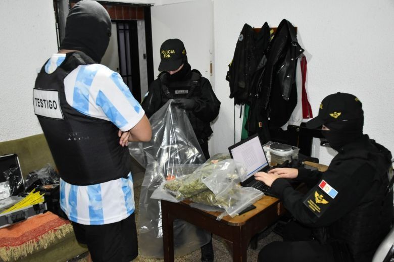 Detuvieron a un extranjero por vender "caramelos locos" en el centro de Córdoba